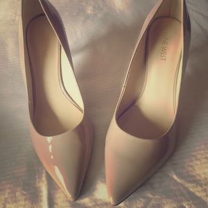 Beige patent leather Nine West heels